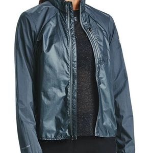UNDER ARMOUR - WOMENS RUN IMPASSE WIND JACKET
UA-1350958 
$130.00 lightweight
